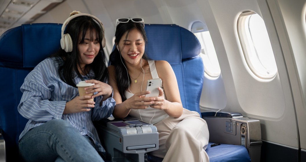 the real reason you should put your phone on airplane mode while flying