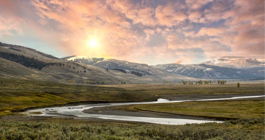 Lamar Valley Yellowstone Best Place To Hear Wolves Howl