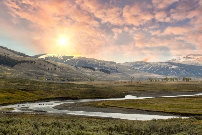 Lamar Valley Yellowstone Best Place To Hear Wolves Howl
