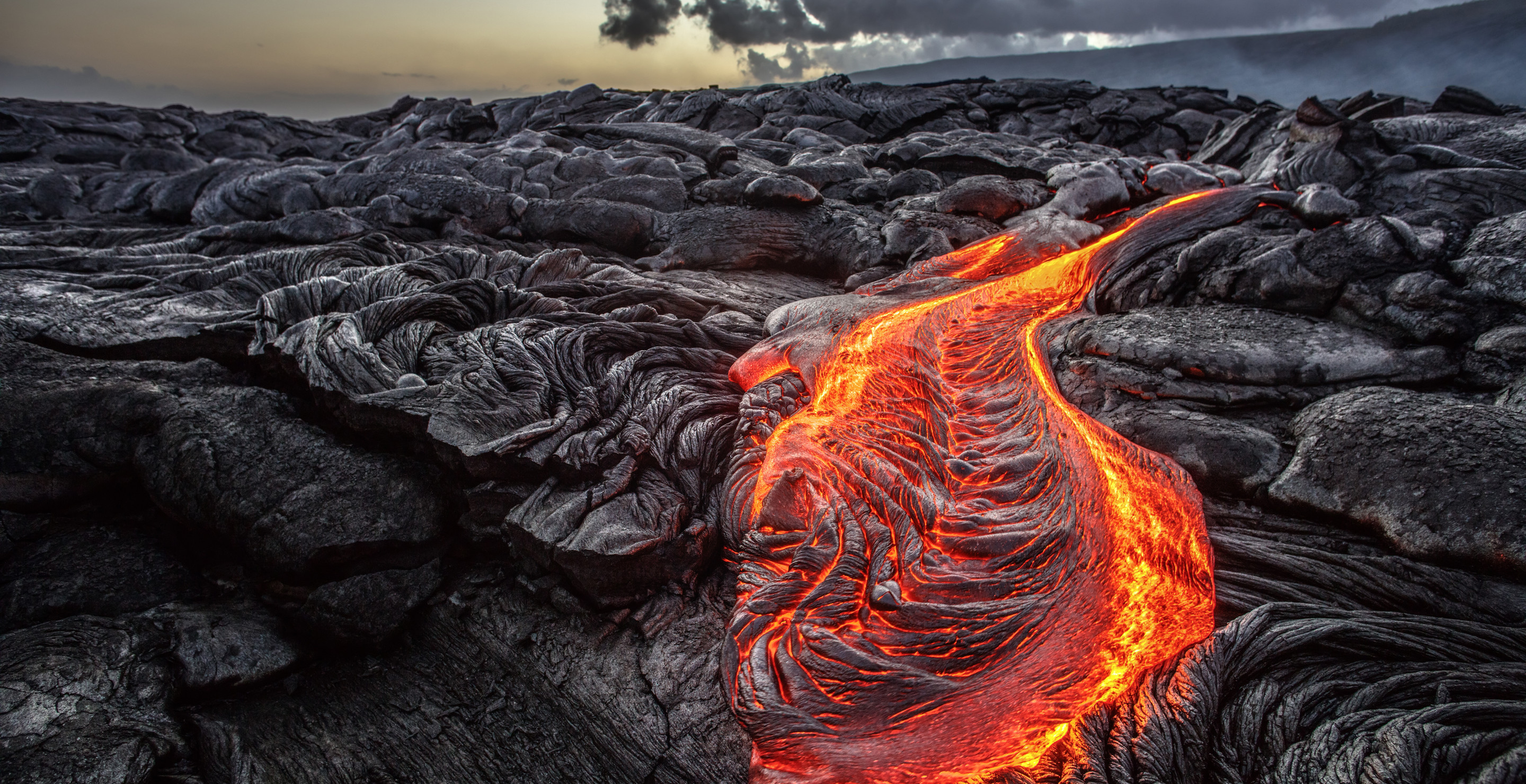 Tourist Takes Tumble Off Steep Cliff While Trying To Get Look At Kilauea Volcanic Eruption