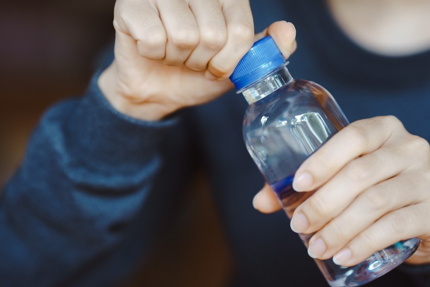 food and drink rules for flying TSA bottled water