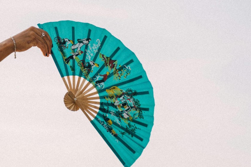 how to cool down when hiking in a heat wave handheld fan
