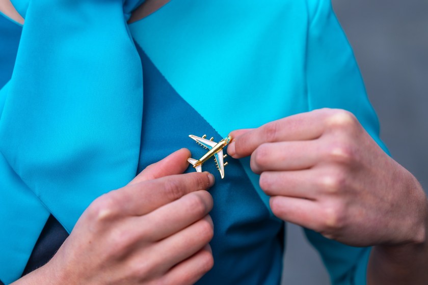 Woman Is Removed From Plane After Fighting With Flight Crew