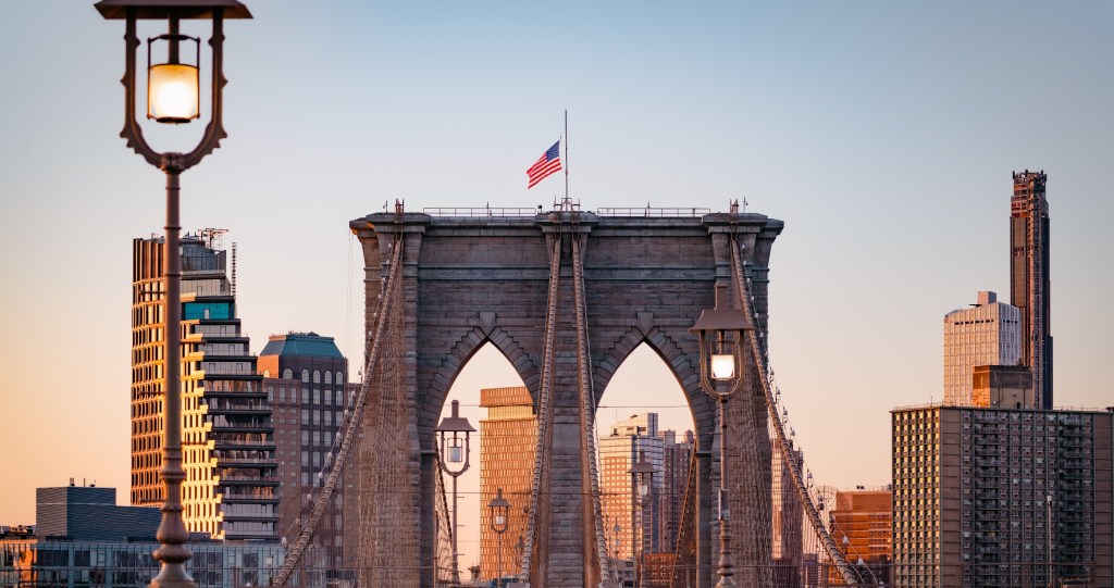 NYC Man Spreads Positivity To Stressed Commuters With Simple Acts Of ...