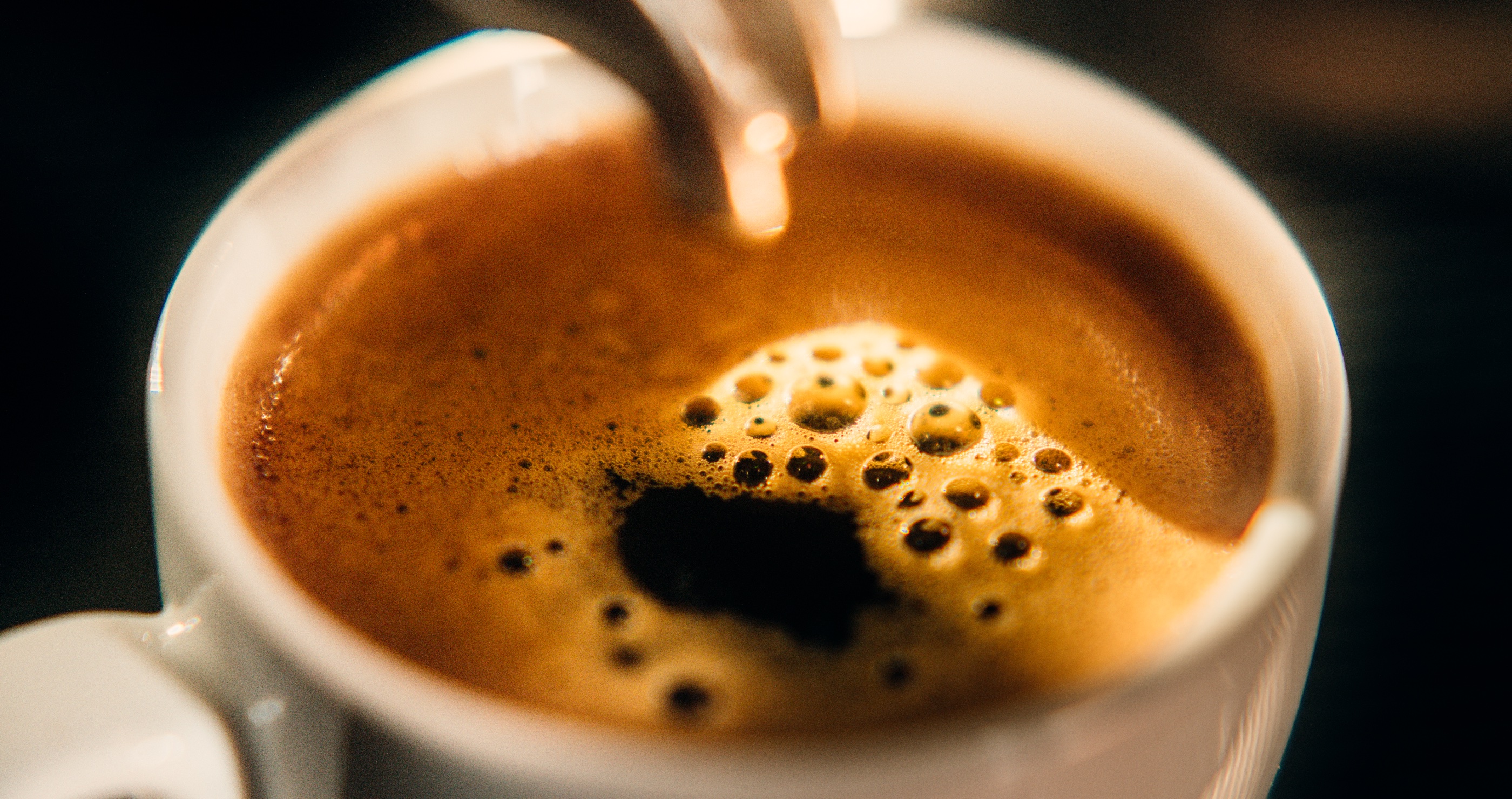 Flyer Is Judged For Making Their Own Espresso 35,000 Feet In The Air
